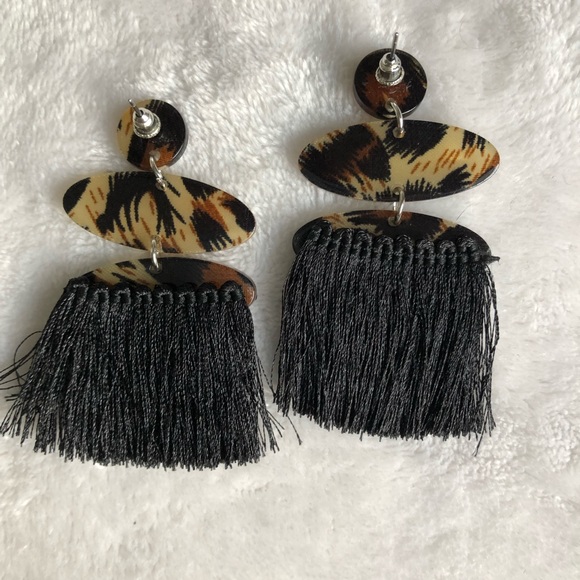 EARRINGS - Picture 3 of 3